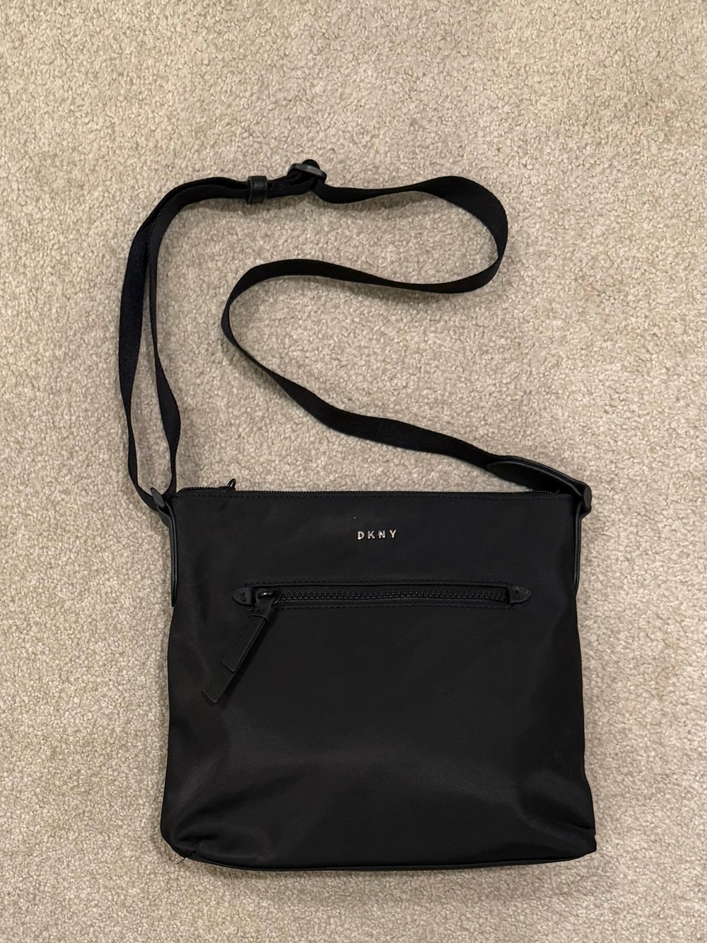 Women’s DKNY Black Crossbody Bag